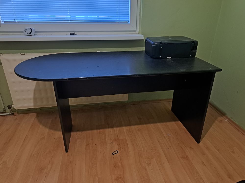 1000015930 1000015930