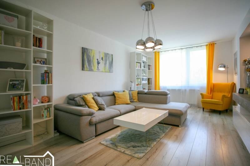 1000004240 1000004240