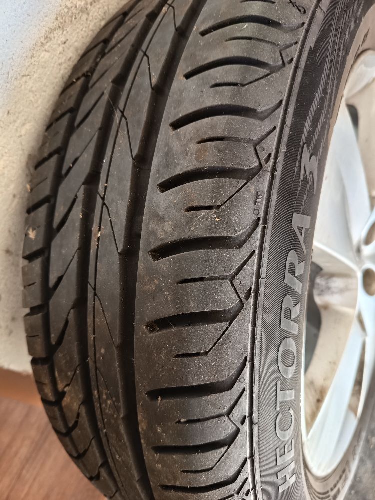 1000000526 1000000526